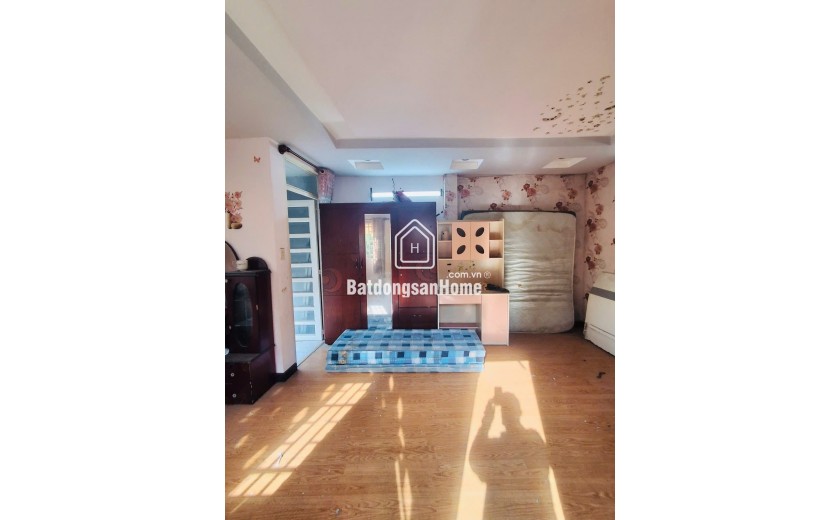 Bán nhà Tân Bình - Hẻm Xe Hơi - Tiện Ở Kinh Doanh - 35M - Nhỉnh 4 Tỷ