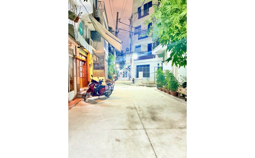 Bán Nhà Tân Bình - Phường 6 - Ngay Công Viên Lê Thị Riêng - Hẻm Xe Hơi - Nhỉnh 4 Tỷ