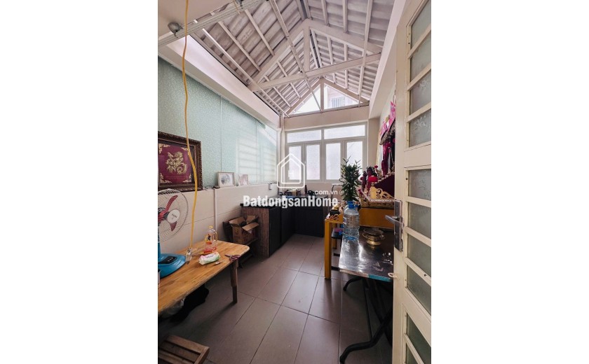 bán nhà HXH Quận 1 Trần Hưng Đạo, 3 tầng mới đẹp, 3PN, giá nhỉnh 5 tỷ