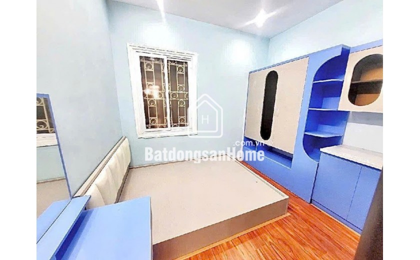 CCMN KHƯƠNG ĐÌNH GẦN HỒ – 5 TẦNG – 9 PHÒNG Dt  38m2 5 tầng mt 3m Giá 9.95 tỷ