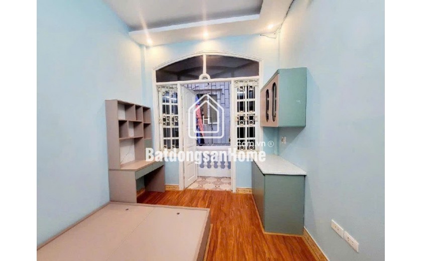 CCMN KHƯƠNG ĐÌNH GẦN HỒ – 5 TẦNG – 9 PHÒNG Dt  38m2 5 tầng mt 3m Giá 9.95 tỷ