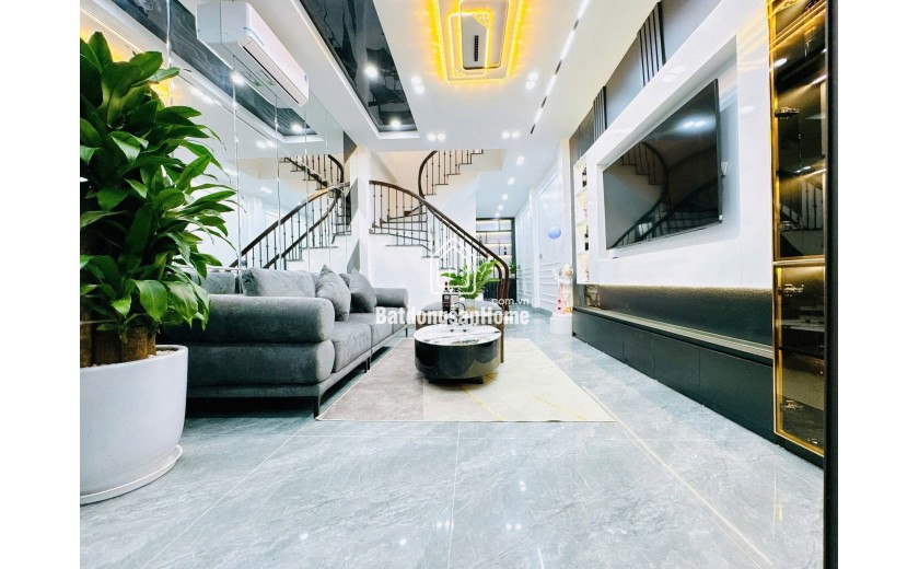 TRẦN DUY HƯNG - 6 TẦNG THANG MÁY - NGÕ THÔNG Dt  45m2 mặt tiền 3.5m Giá 16.98 tỷ