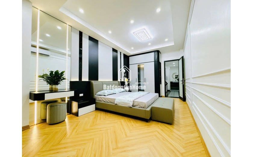 TRẦN DUY HƯNG - 6 TẦNG THANG MÁY - NGÕ THÔNG Dt  45m2 mặt tiền 3.5m Giá 16.98 tỷ