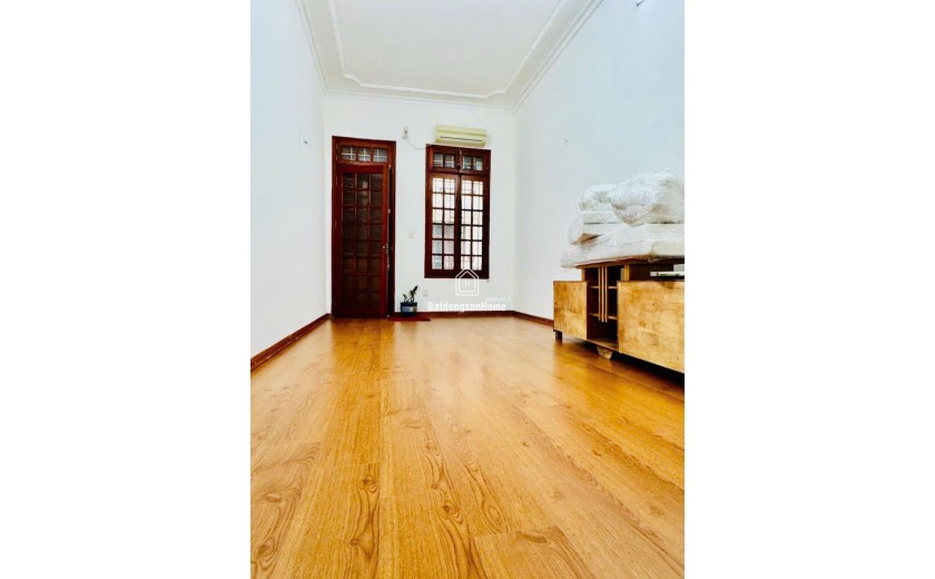 NGUYỄN LƯƠNG BẰNG - NHÀ DÂN GẦN PHỐ Diện Tích 60m2 3 tầng mặt tiền 3.5m Giá 15.5 tỷ