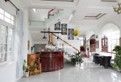 Bán villa 3 tầng Nguyễn Chí Thanh Hội An, full tiện nghi, hạ 1 tỷ,  còn 15.9 tỷ