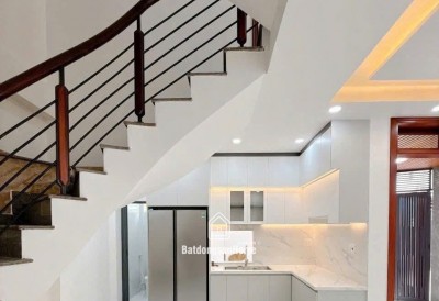 Bán nhà góc 2 MT, 3L, 6pn, ngay nguyễn thị thập, Q.7