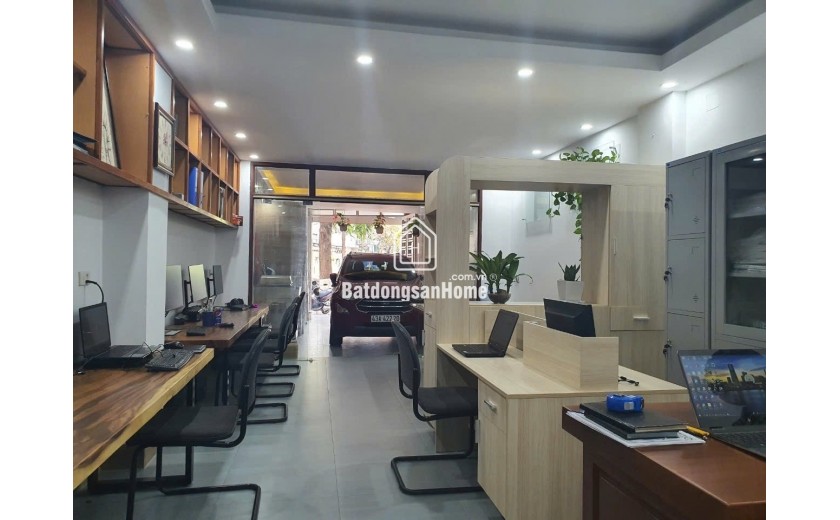 Bán nhà 3 tầng mặt tiền Núi Thành 70m2 giá 12.8 tỷ kinh doanh tốt