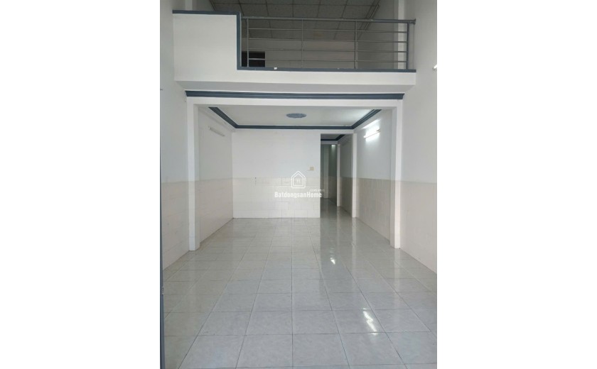 86. nhà 5 triệu mới đẹp 2PN có sân đậu ô tô gần cầu Bà Bộ thuận lợi cho việc kinh doanh