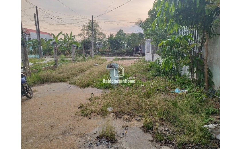 Bán Đất Mặt Tiền Đường Phạm Hồng Thái, Sa Đéc, 308m2, Sổ Hồng