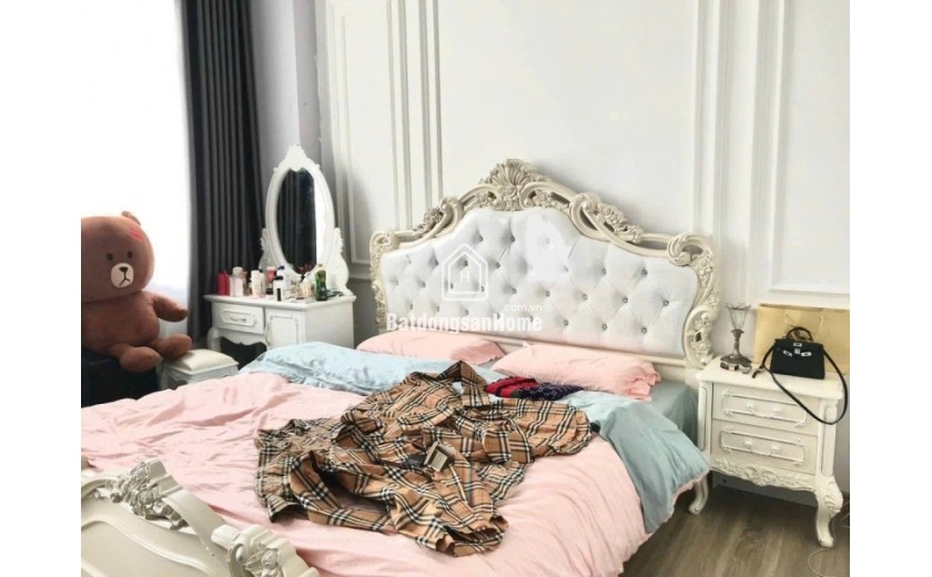 Bán nhà 3 tầng đường số 10, Hiệp Bình Phước, Thủ Đức, TP HCM. DT 77m2, sổ hồng, giá 6,9 tỷ. Liên hệ: 093125879.