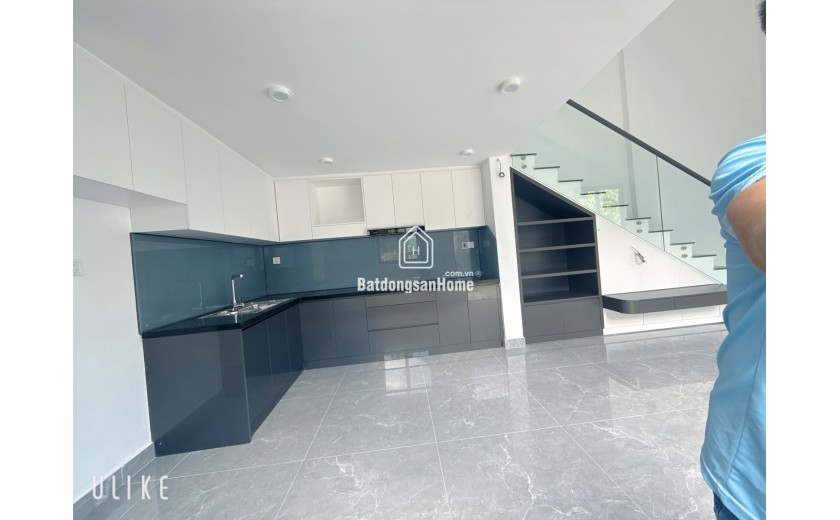 Bán nhà 2 tầng Bình Kỳ Hòa Quý 85.6m2 ngang 21m ô tô đỗ cửa giá 4.3 tỷ