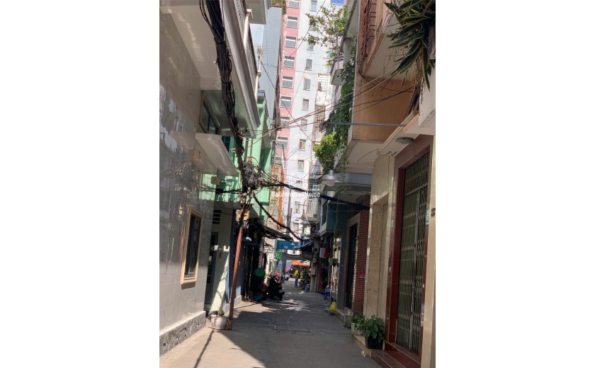 ! Nhỉnh 4 Tỷ - ÔTô Sát Nhà – Ngay Nguyễn Biểu – Cầu Chữ Y   4 3 Tầng 3 Pn Vuông Vức Đẹp