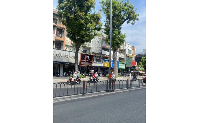 XXX CHỈ 39.5TỶ CÒN TL TỐT_ MẶT TIỀN TRẦN HƯNG ĐẠO P2 QUẬN 5 (4.1x25)