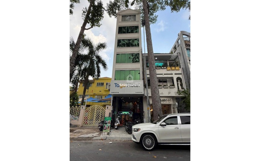 Khách sạn Mặt Tiền  Sương Nguyệt Ánh, P Bến Thành, Quận 1