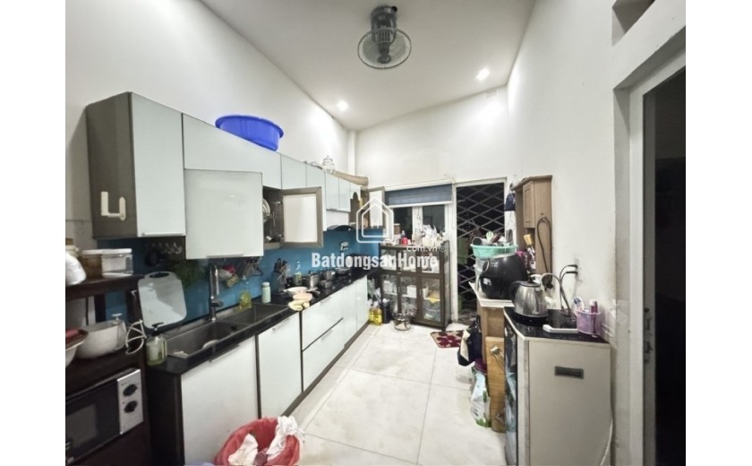 Bán nhà 3 tầng 4PN, 56m2 đường Tân Hòa 2, Q.9, TP HCM, Sổ Hồng, giá 5,89  tỷ, LH: 0933125879.