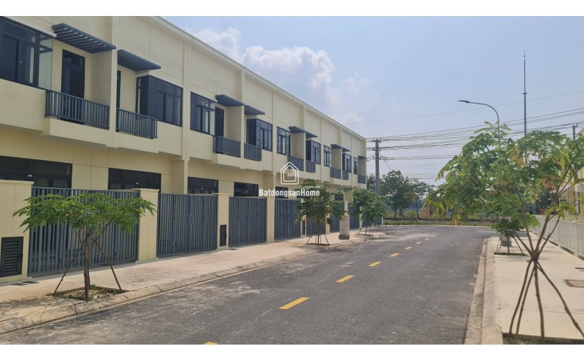 Ở trọ mãi hay có nhà riêng, sở hữu nhà mặt phố chỉ với 439 triệu