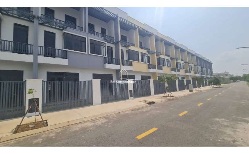 GIÁ NHÀ THUÊ – SỞ HỮU NHÀ PHỐ THẬT - LỜI GIẢI AN CƯ CHO GIA ĐÌNH TRẺ