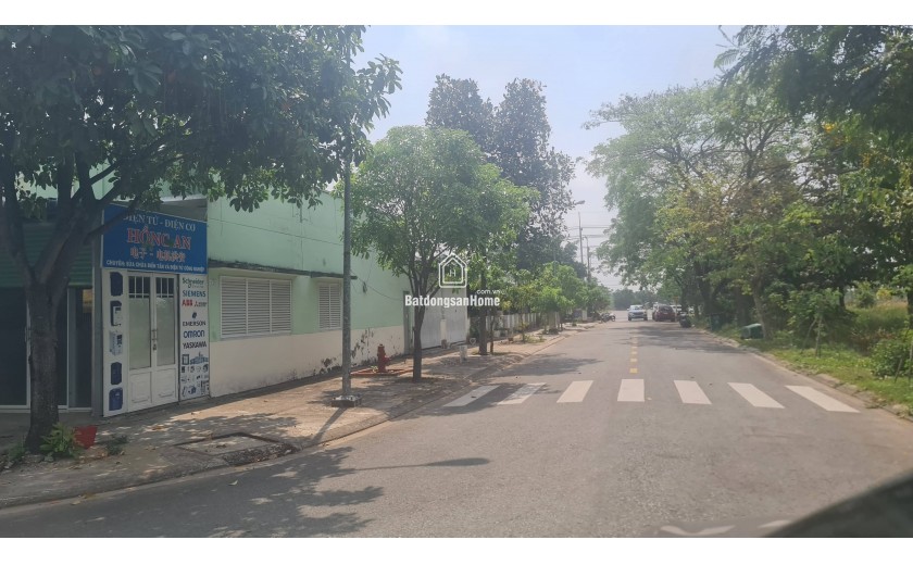 Ở trọ mãi hay có nhà riêng, sở hữu nhà mặt phố chỉ với 439 triệu