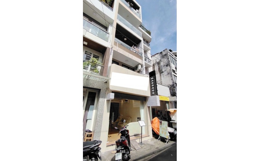 Do mình sắp đi nước ngoài nên cần sang nhượng tiệm gấp