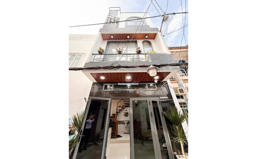 Nguyễn Tri Phương - Quận 10 - Ba gác thông - 3 tầng - 4.8 tỷ