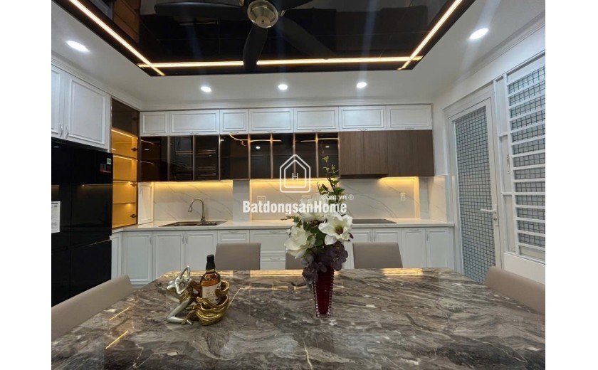 Mặt tiền đường số Khu Cư Xá Ngân hàng - Quận 7 - 4 tầng - Thang máy - 62m2 - 17.8 Tỷ