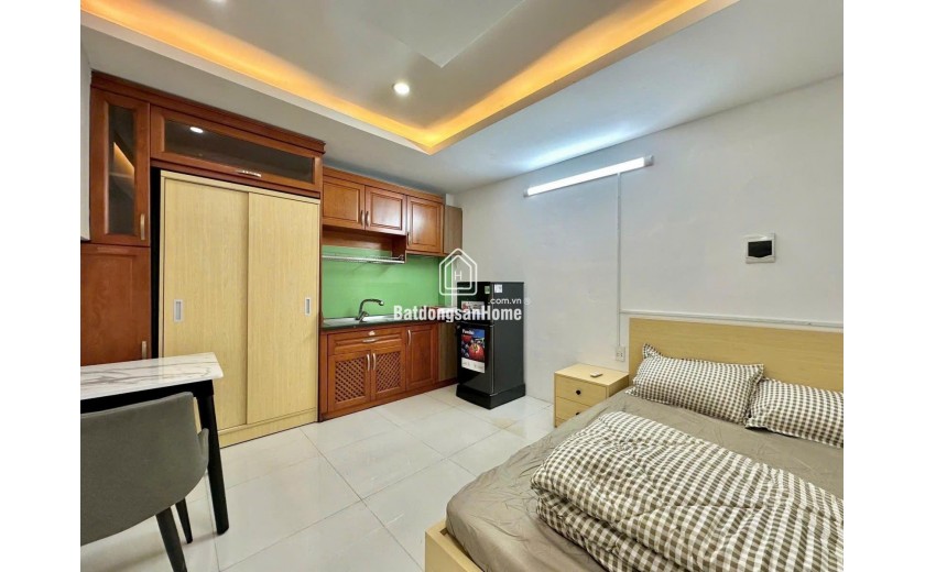 Chỉ 9 Tỷ Hơn-CHDV 7PN-2Mặt Hẻm 5m-42m-5Tầng Gần đường  Nguyễn Trãi Quận 5