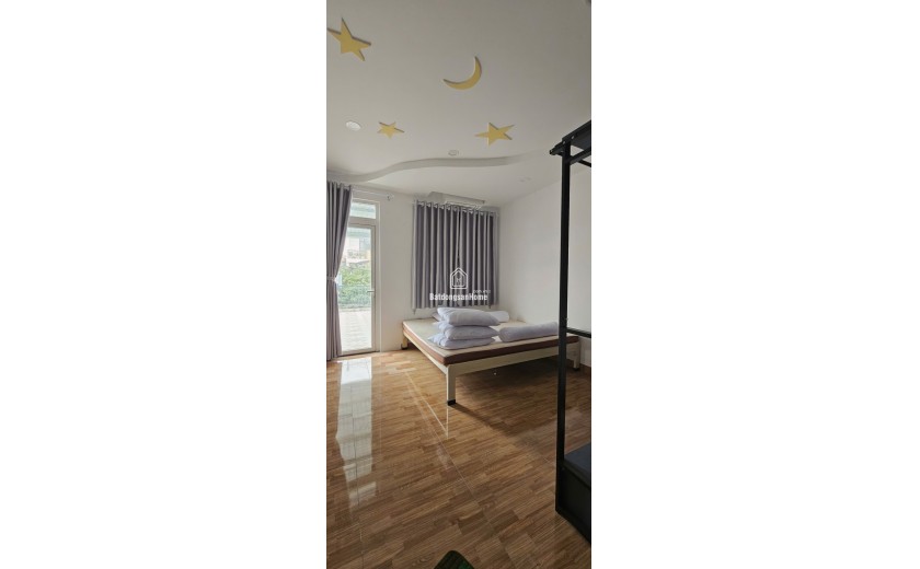 Bán nhà mặt phố Số 13, Linhn Xuân, Thủ Đức, TP HCM. DT 100m2, 2 tầng, 3PN, 4WC, giá 6,4 tỷ, sổ hồng