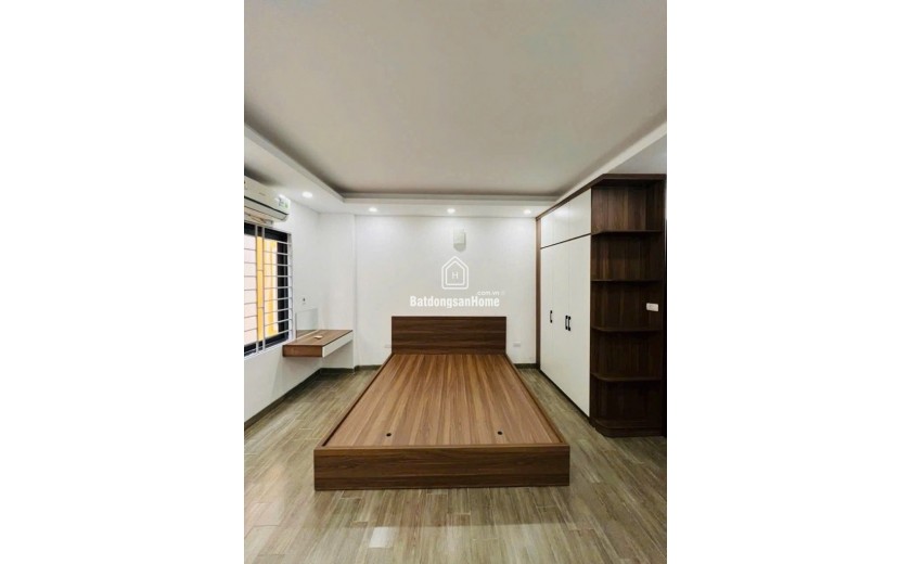 Bán nhà 5 tầng Liên Mạc Thượng Cát, Bắc Từ Liêm, ô tô đỗ cổng, hơn 5 tỷ.