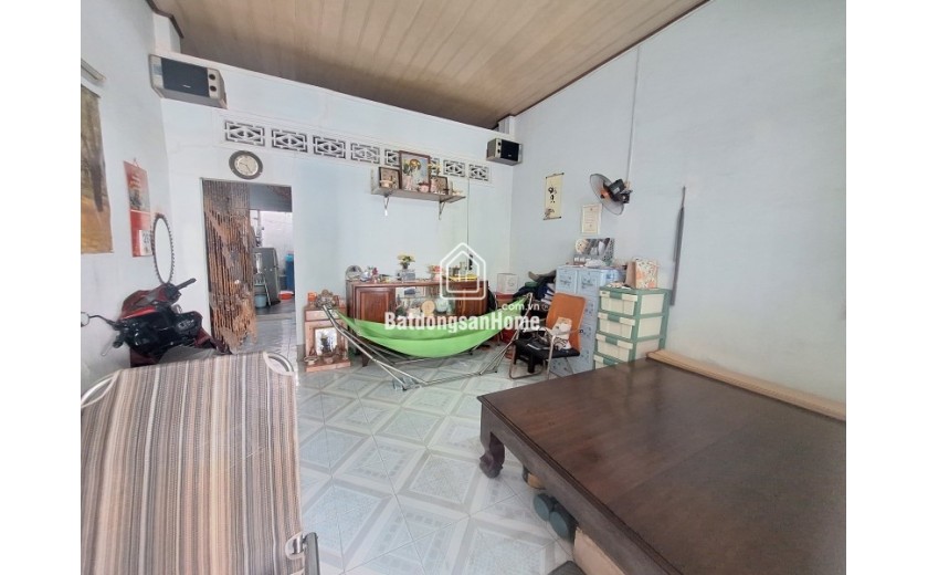 Bán nhà đường Số 6, Linh Trung, Thủ Đức, TP HCM. DT 96m2, sổ hồng, giá 10,35 tỷ, liên hệ 0933125879.