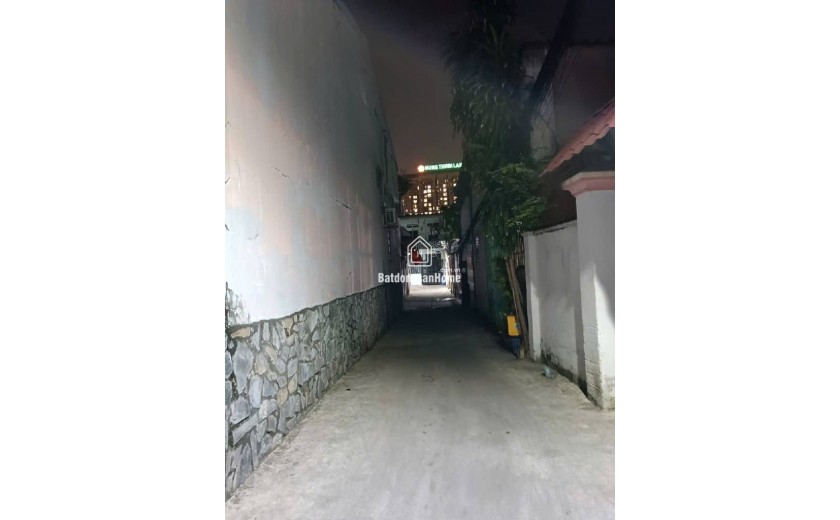 NHÀ ĐẸP 2 TẦNG Ở NGAY - HÀNG HIẾM NGAY NGÃ TƯ BÌNH THÁI THỦ ĐỨC. CHỈ 3.65 TỶ