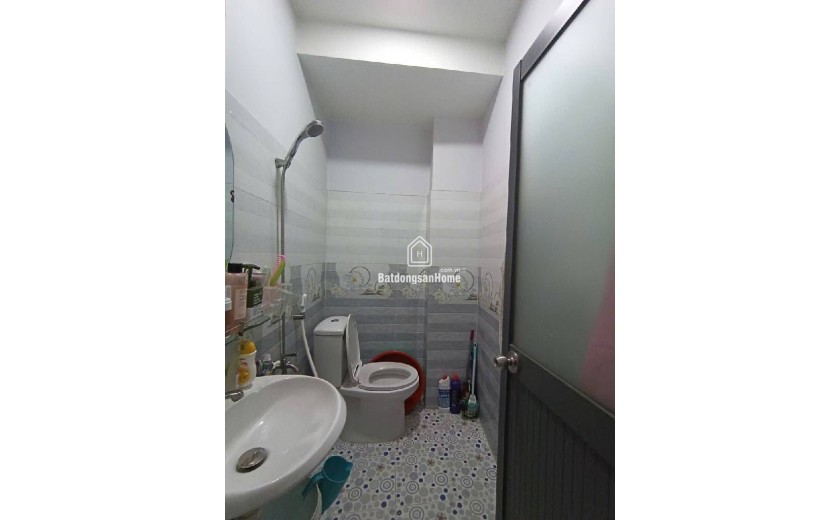 NHÀ ĐẸP 2 TẦNG Ở NGAY - HÀNG HIẾM NGAY NGÃ TƯ BÌNH THÁI THỦ ĐỨC. CHỈ 3.65 TỶ