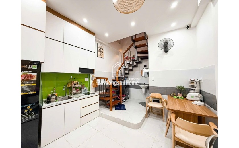 Nguyễn Tri Phương - Quận 10 - Ba gác thông - 3 tầng - 4.8 tỷ