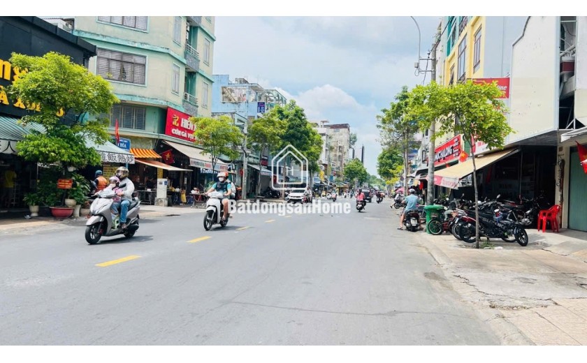 CHDV  Huỳnh Mẫn Đạt - Quận 5 - 5 tầng - 7 Phòng - 41m2 - 9.7 Tỷ