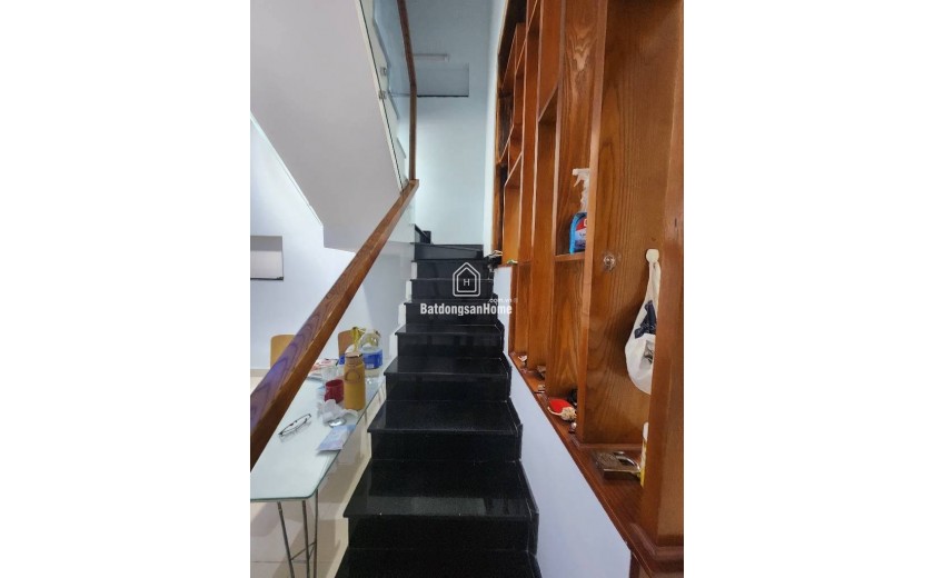 PHÚ NHUẬN nhà 3 TẦNG BTCT - 5 PHÚT QUA Q1- 50m RA MẶT TIỀN PHAN ĐÌNH PHÙNG - 9,850 TỶ TL