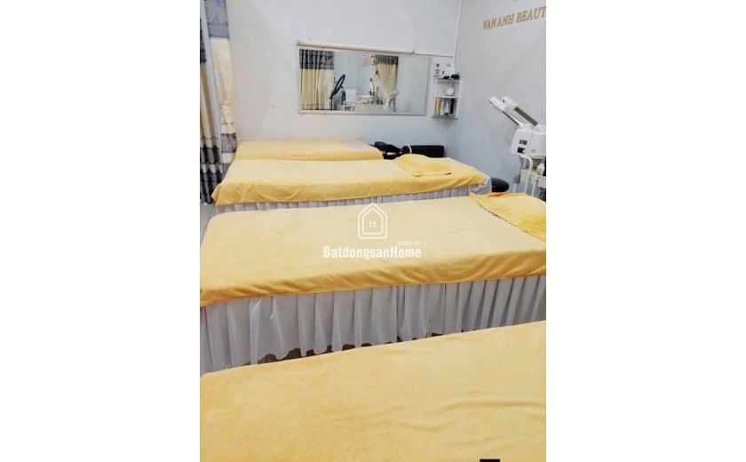 CHÍNH CHỦ CẦN TIỀN, BÁN GẤP GẤP NGÔI NHÀ ĐẦY TÂM HUYẾT . Nhà còn rất mới, hành nghề thẩm mỹ .