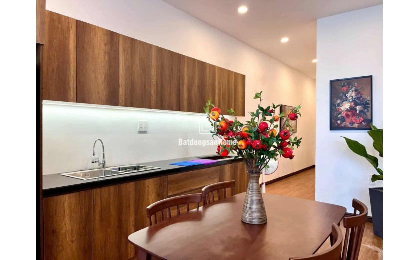 Nhà mặt tiền Lương Ngọc Quyến 97m2 3 tầng chợ Đống Đa giá 20 tỷ