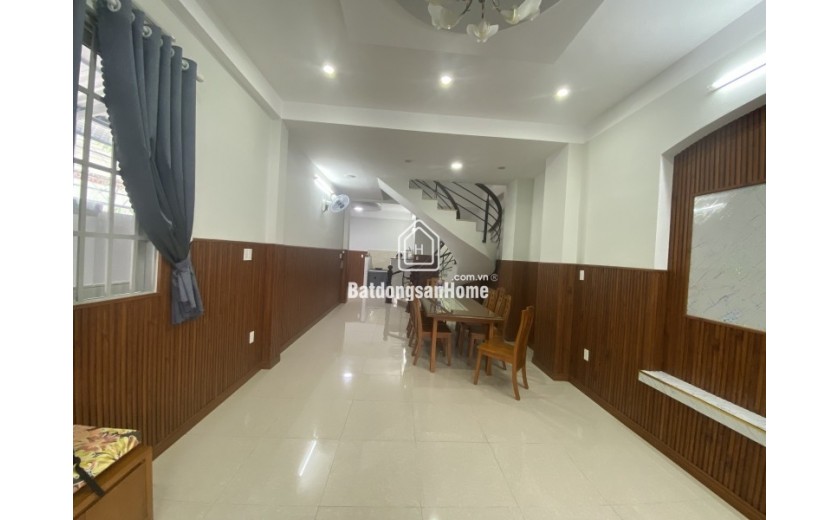 Bán nhà trong ngõ đường số 27, Hiệp Bình Chánh, Thủ Đức, TP HCM. DT 121m2, 3 tầng, giá 8,7 tỷ, sổ hồng, LH 0933125879.