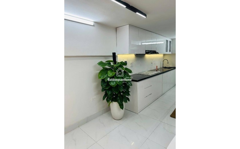 Bán nhà Hồ Tùng Mậu hàng xóm Vinhomes Gardenia, ô tô đỗ cửa, 5 tầng 5 ngủ, giá 12 tỷ