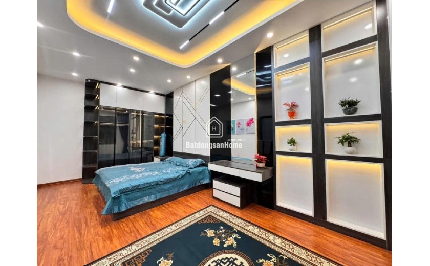 GẤP GẤP Bán nhà gần Huy Du – Ô tô 7 chỗ vào nhà – 45m2 x 8 tầng thang máy – Dòng tiền 50 triệu/tháng – Nhỉnh 17 tỷ