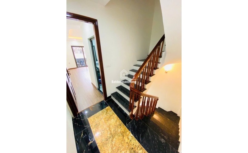 Bán nhà Hồ Tùng Mậu 56m2, gần ĐH Thương Mại, Quốc Gia, ô tô đỗ cửa, hàng xóm Gardenia Hàm Nghi