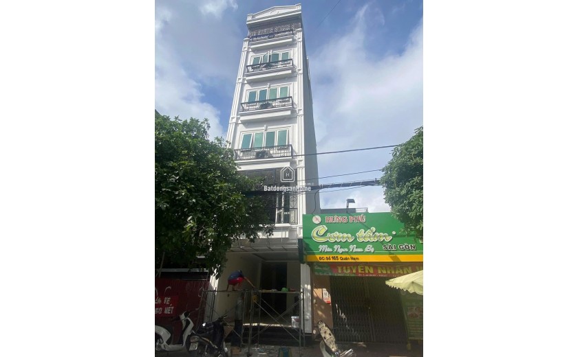 Chính chủ cần cho thuê siêu phẩm nguyên căn nhà mặt đường