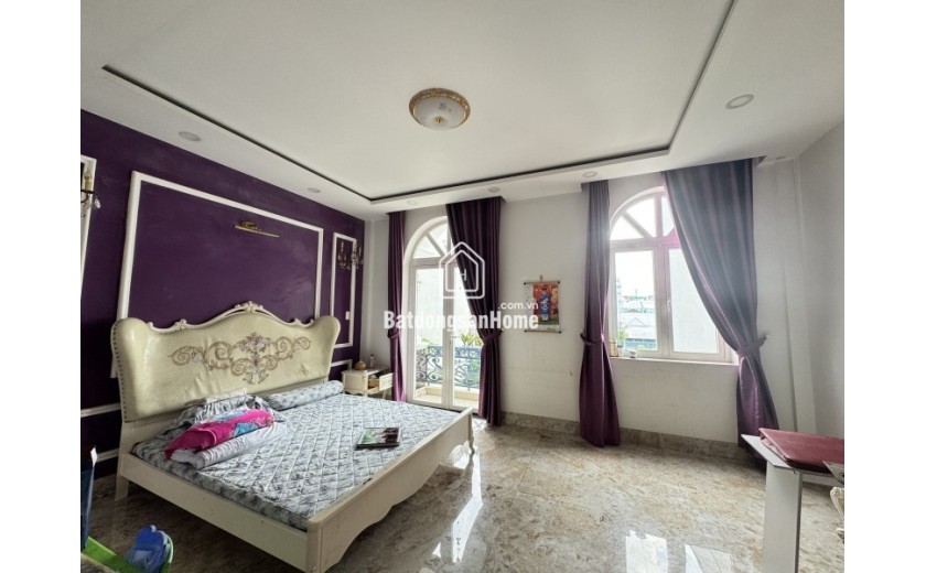 Bán nhà 4 tầng trong ngõ Làng Tăng Phú, Q.9, Thủ Đức, TP HCM. DT 61m2, giá 7,99  tỷ, sổ hồng, 4PN, 4WC. Liên hệ 0933125879.