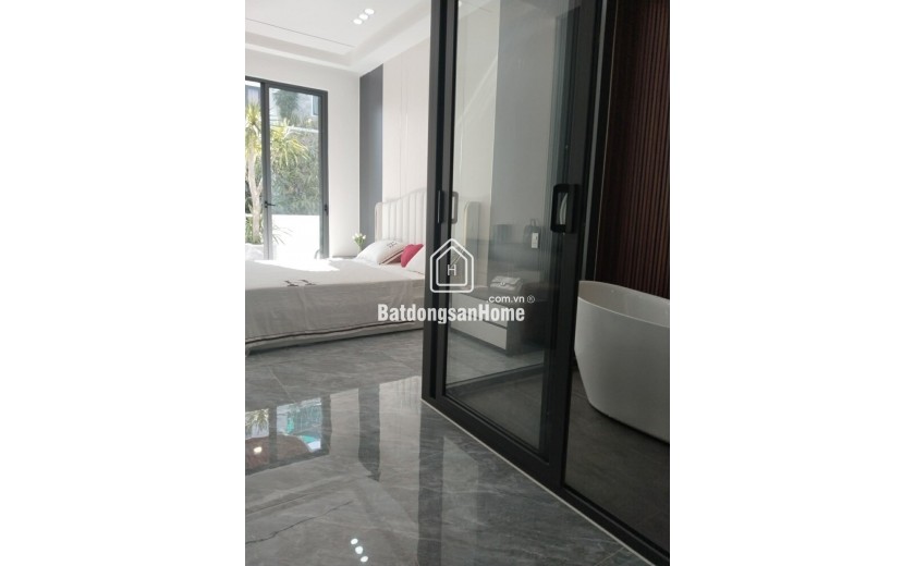 Bán nhà MT  Nguyễn Hữu Thọ 173m² giá 17,8 tỷ, kinh doanh tốt, sẵn dòng tiền