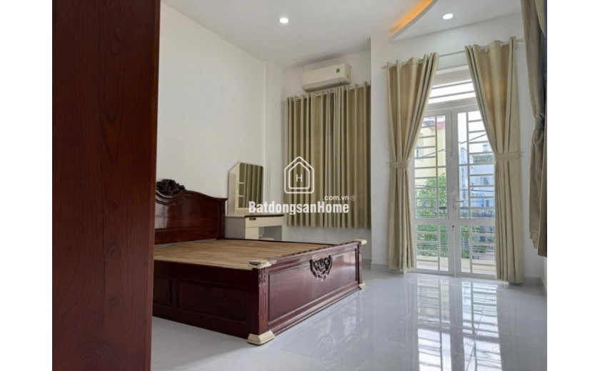 Bán nhà đường số 2, Phường Tăng Nhơn Phú B, Thủ Đức, TP HCM. DT 60m2. Giá 6,3 tỷ, sổ hồng. Liên hệ 0933125879.