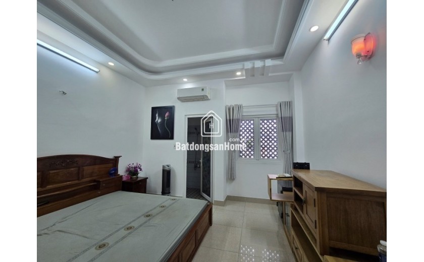 Bán nhà đường Man Thiện, Phường Tăng Nhơn Phú A, Thủ Đức, TP HCM. DT 70m2, 3 tầng. Giá  7.85  tỷ. Liên hệ: 0933125879