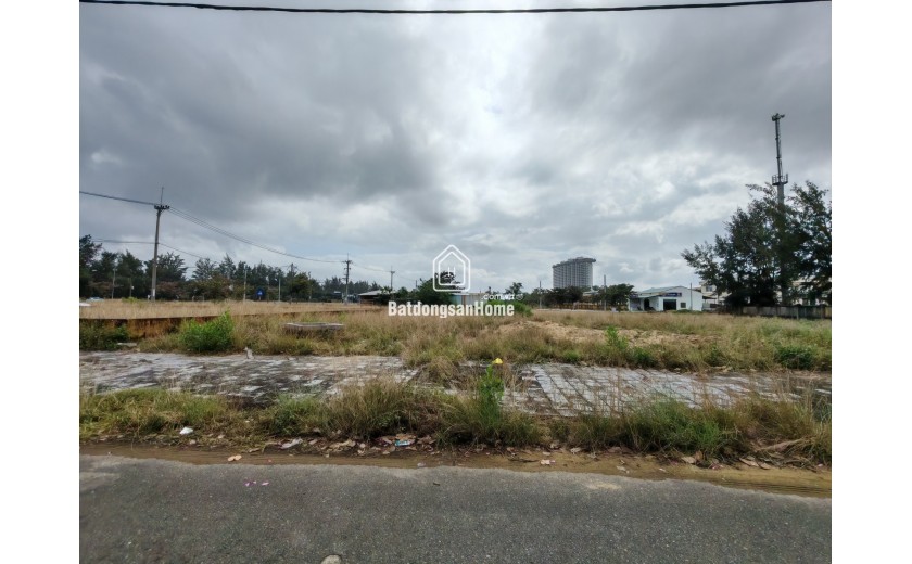 Đất Trường Sa 150m2 giá 15 tỷ gần biển Mỹ Khê, phù hợp xây khách sạn