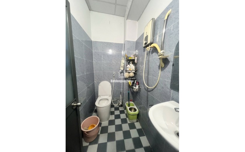 Bán nhà 2 tầng đường Số 16, Hiệp Bình Chánh, Thủ Đức, TP HCM, DT 72m2. Giá 5.9 tỷ, sổ hồng. Liên hệ: 0933125879.