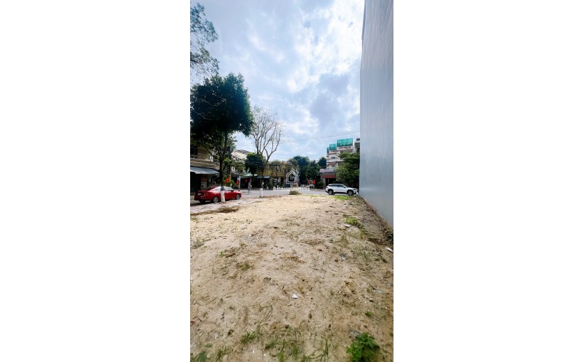 Bán lô góc 2 mặt tiền Lý Đạo Thành 162m2 ngang 8,5m giá 17,9 tỷ