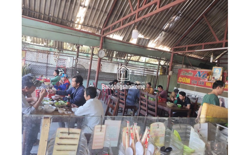 Sang quán cơm tại  Ngã ba cây xăng Đông Tân, Dĩ An, Bình Dương