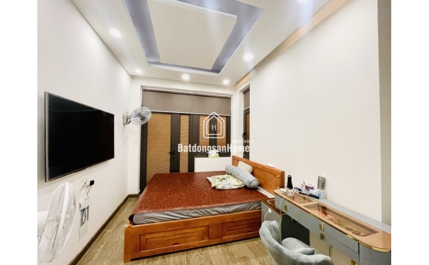 Bán nhà đường số 50, DT  81m2, 4 tầng, Phường Hiệp Bình Chánh, Thủ Đức, TP HCM - Giá 7,49 tỷ, Sổ Hồng. Liên hệ: 0933125879.